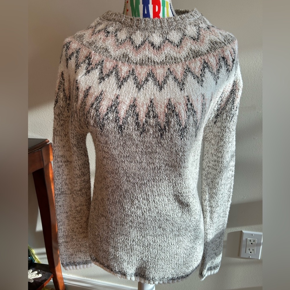 NWT Wind River Fair Isles Women's Patterned Sweater - Gray and Pink